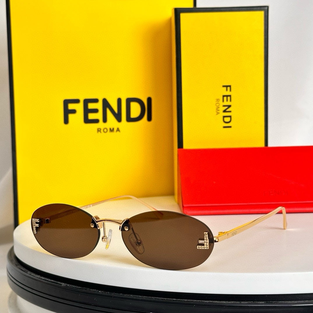 FENDİ FİRST I