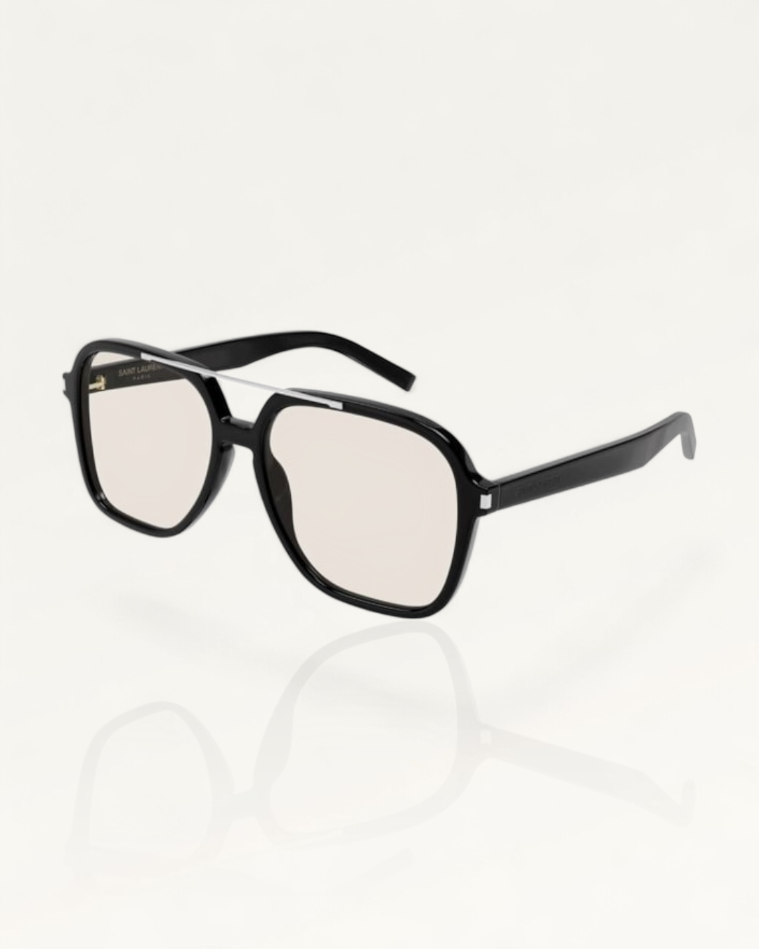 Louren Maggie W